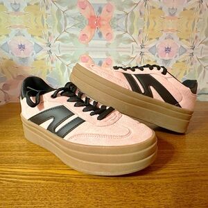 Trendy Pink and Black Platform Sneakers